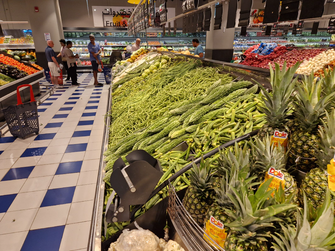 supermarket.jpg Supermarket v Abu Dhabi s zeleninou